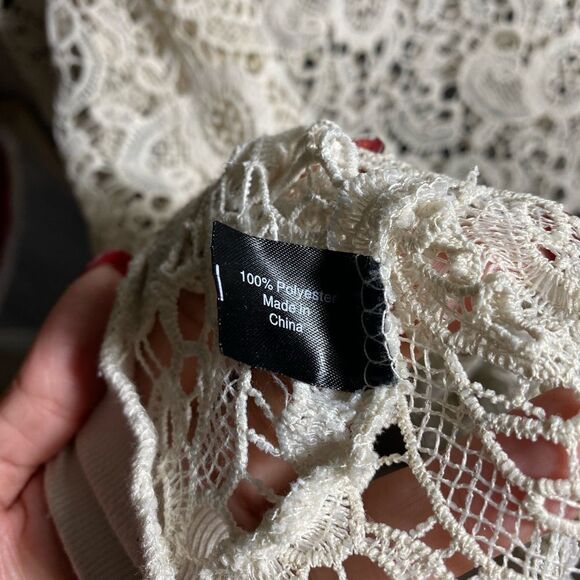 Lane Bryant plus size women’s cream flowered sweater - Picture 6 of 9